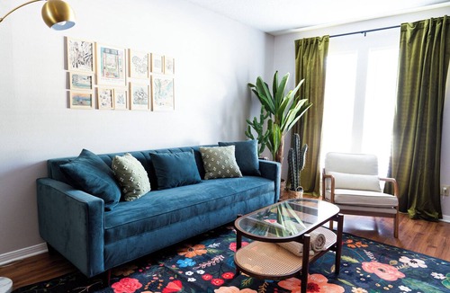 Mobile Apartment | Modern Bright 2BR Retreat | Pet-Friendly Living