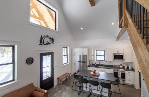 Jay Cottage | Modern Brookside Retreat ~ Private Outdoor Sauna ~ Near Jay Peak~ Sleeps 6