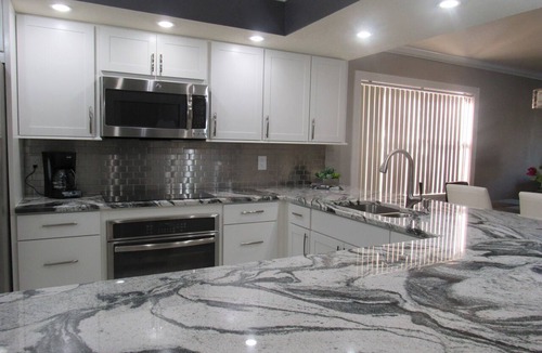 South Bradenton Condo | Modern Lakeview Condo By IMG Academy & Anna Maria Island w/Two Pools & Hot Tubs