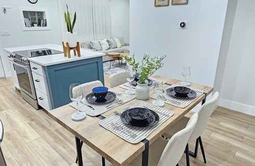 Warren House | Modern Oasis, Warren Getaway