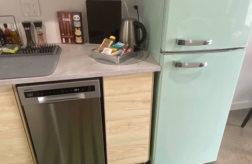 Los Alamos Apartment | Modern Private Casita Bright, Quiet, Minutes to LANL & Trails