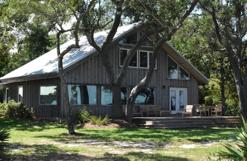 Ono Island House | Modern waterfront home on spacious wooded lot. Sleeps 6.