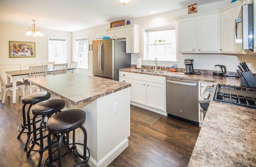 West Bridgewater House | MooseRun| Mesmerizing 3BR Home in Dreamy Location!