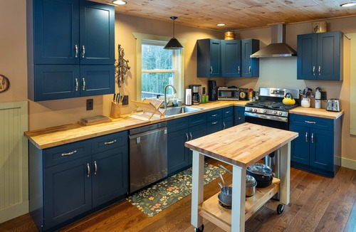Elizabethtown Cabin | Mountain Lodge on 87 Acres - Sauna, Hot Tub, Arcade