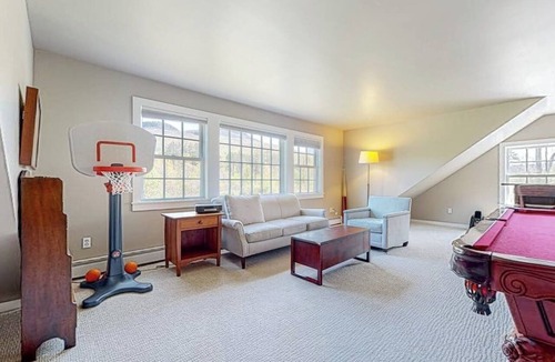 Dorset House | Mountain view home with large yard, lovely deck, pool table & fireplace
