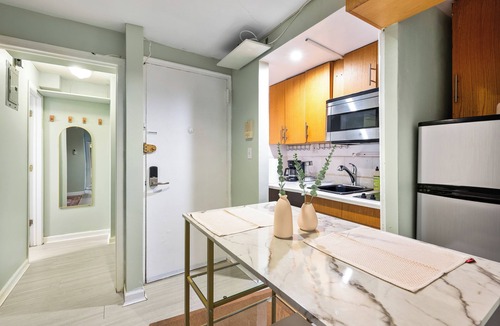 Rose Hill Apartment | Murray Hill 2BR with Private Outdoor Space & Laundry
