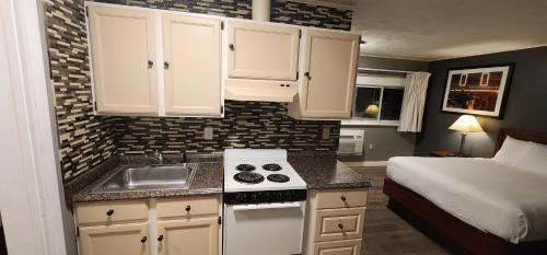 Ayer Hotel | Nashoba Valley Inn & Suites
