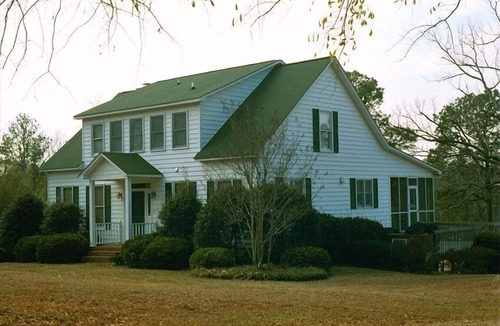 Lexington House | Near Dam-Lake Front Estate w/Large Dock, Private Ramp, and Beautiful Sunsets
