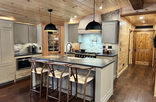 Town of Webb Cabin | NEW ADIRONDACK LUXURY CABIN WITH YEAR-ROUND HEATED PLUNGE POOL