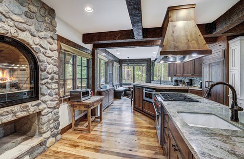 Peak 8 Villa | NEW Chalet du Soleil -The Sun at Shock Hill. 3.5 Acres in the Be 22034