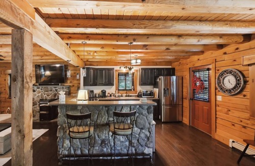 Ashburnham House | NEW! Cushing Home | Family Cabin Near Wachusett Mtn