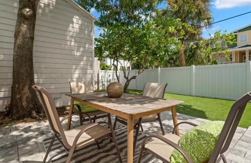 Courier City - Oscawana House | NEW! SoHo Oasis - Incredible Home In Heart of SoHo District