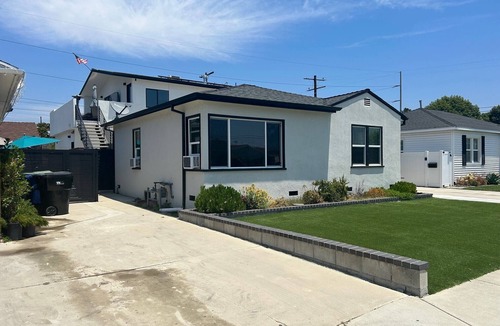 Del Aire House | Nice two bedroom home near, beach, So-fi & LAX