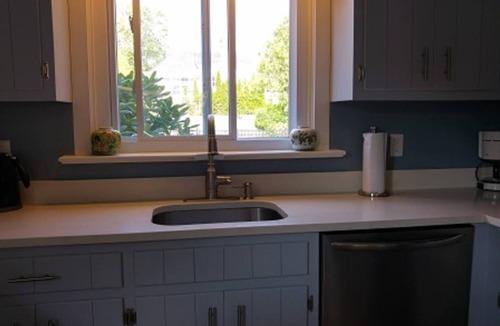 Village of Southampton Apartment | Oasis on cul-de-sac near town, 3-bedroom apartment in serene Southampton w Pool