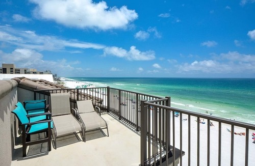 Miramar Beach Villa | Ocean Front Escape 4 Bedroom Home by RedAwning