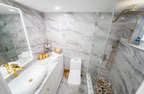 North Bay Village Apartment | Oceanfront Luxury Yachtclub Studio on Harbour Island with amazing views
