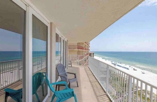 Gulf Lagoon Beach Apartment | Oceanfront Paradise: Your Dream Beachfront Escape