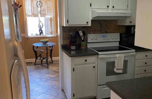 Old Village House | Old Village area Townhouse Garden Retreat