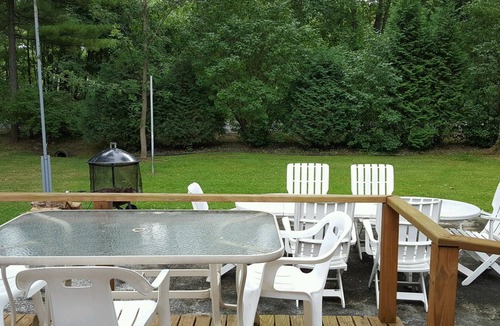 Durhamville Cottage | Oneida Lake Bright and airy South Shore Lakeside Cottage