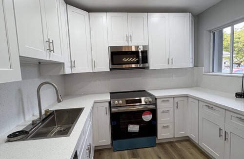 Highland Garden House | Palmitas Hollywood The Gateway Home