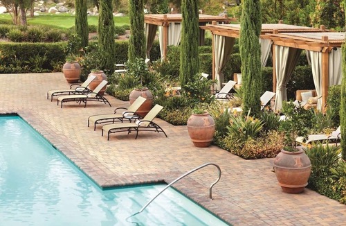 Rancho Bernardo Hotel | Peaceful Studio Getaway Overlooking Golf Greens or Tranquil Spa Areas