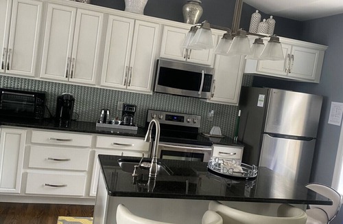 Sterling Apartment | Peaceful Waterfront Stay – Stunning Lake Ontario Sunset Views + Pet Friendly