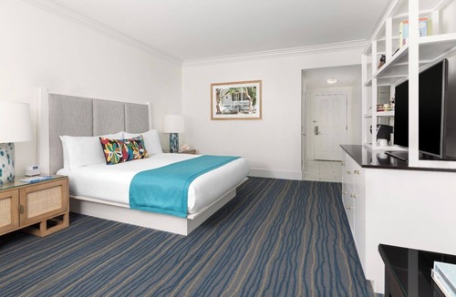 Historic Seaport Hotel | Perfect Key West Hideaway with 3 Pools, Poolside Dining, and a Peaceful Setting
