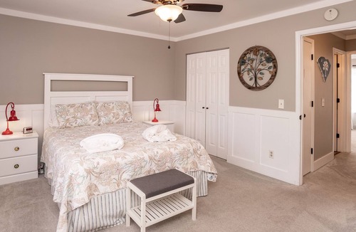Port Royal House | Perfectly located in center of Port Royal!