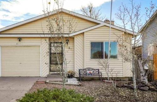 Colorado Springs Villa | Pet Friendly/3 King Beds/Mins to Airport