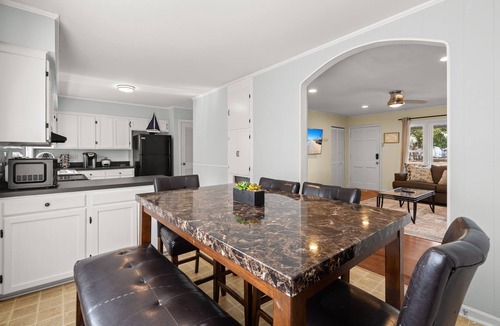 North Charleston House | Pet-Friendly Gem 5 Min to Airport, 30 Min to Beaches, & Fenced Backyard