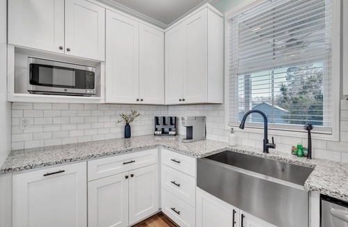 Greer House | Pet-Friendly Greer Home: Near Airport & Downtown