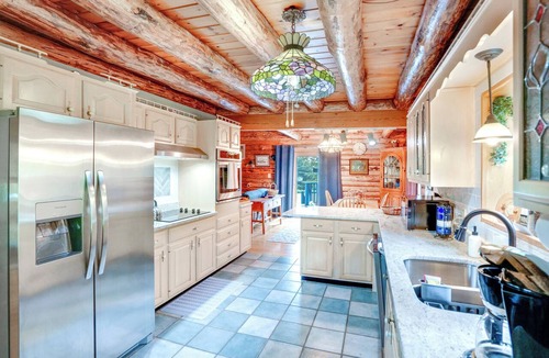 Maplecrest House | Pet-Friendly New York Cabin w/Hot Tub & Game Room