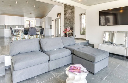 Western Malibu House | Pool, Spa & Ocean Views - Modern Home in Malibu!