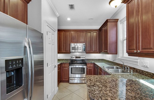 Villages of Crystal Beach House | Poolside Haven! Book your 2026 vacation now! 6 bedroom, 3.5 bath, Sleeps16