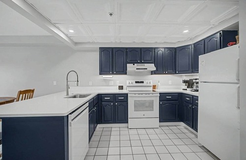 Chautauqua Apartment | Premier St Elmo Unit w Large Balcony over Park