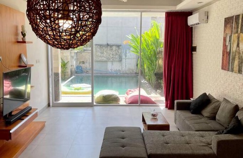 Kartika Plaza Villa | Private 3- bedroom Villa with pool.