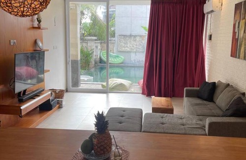 Kartika Plaza Villa | Private 3- bedroom Villa with pool.