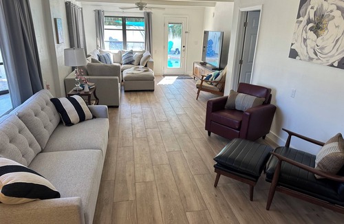 Don Cesar House | Private Heated Pool Beach Home 2/2 Sleeps 6 Pets ok Perfect Location
