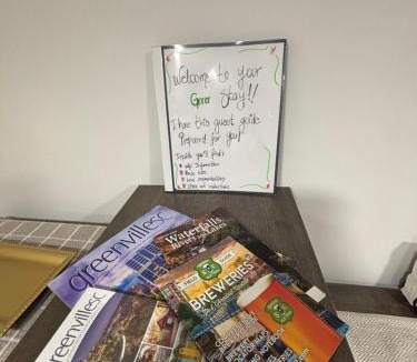 Taylors Apartment | Private&Modern cozy studio near GSP airport & BMW