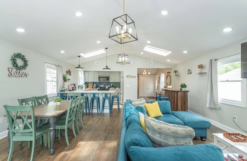 Lake Hopatcong Villa | Private Waterfront Home Nestled In A Quiet Section Of Lake Hopatcong