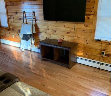 Ouaquaga Ski Chalet | Private with a Beautiful View House