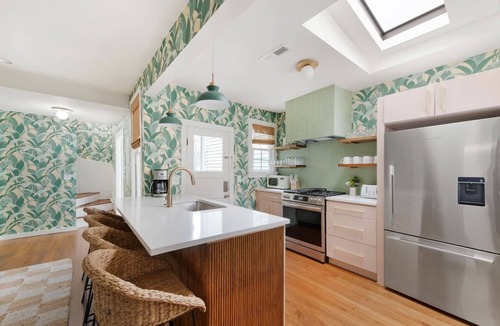 Cannonborough Elliotborough House | Quality Design - Downtown - Steps to King St!