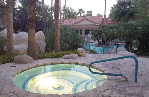 Paradise Condo | Quiet 2Bed/2Bath Las Vegas Condo located 4 miles from Strip