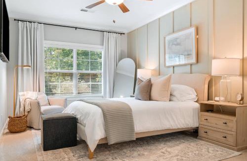 Auburn House | Quiet 3BR with Workspace, 10 Min to AU & RTJ, Family Friendly, Sleeps 8!