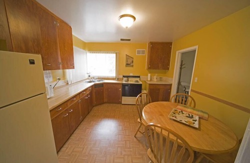West Colorado Springs Hotel | Rainbow Lodge and Inn