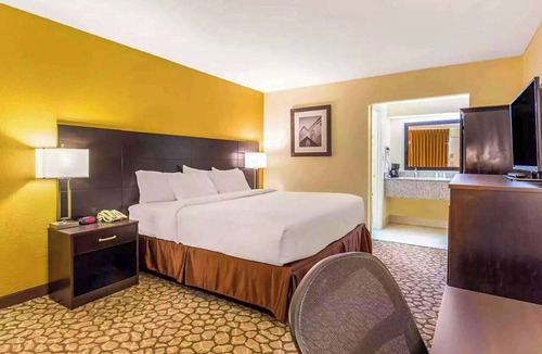 Santee Hotel | Ramada by Wyndham Santee I-95