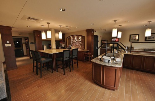 Liverpool Condo | Relaxing Retreat Near Syracuse | Free Breakfast + Business Center