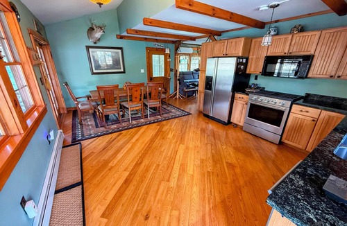 North Creek House | Riverfront Retreat at Hudson Lodge!