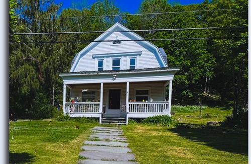 Fleischmanns House | Rustic 3-bedroom farmhouse close to Belleayre