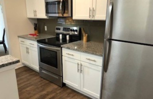 Seward Place Apartment | Safe and Secure Downtown location! Close to Proctors and Jay Street Market!